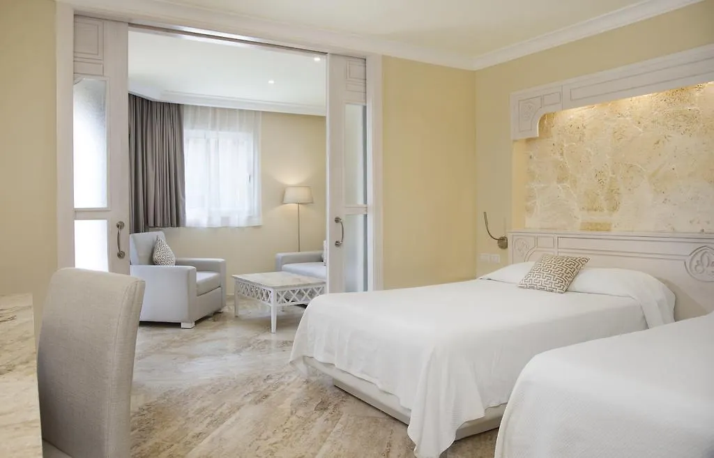 **** Semesteranläggning (resort) Vik Hotel Arena Blanca Punta Cana Dominikanska republiken